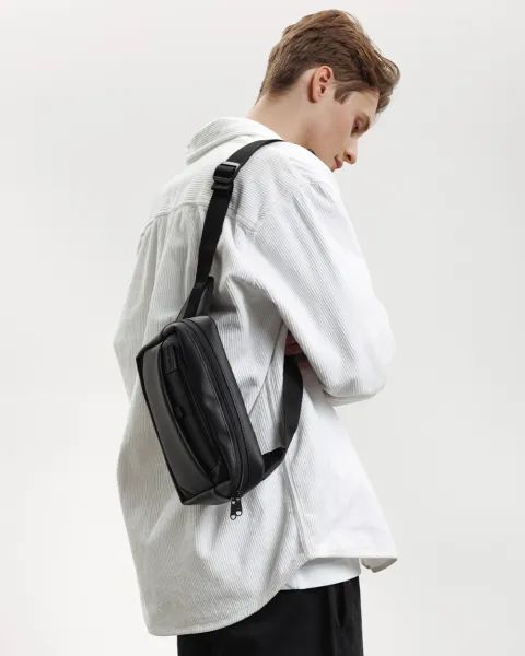 "HIP PACK" матова, чорна
