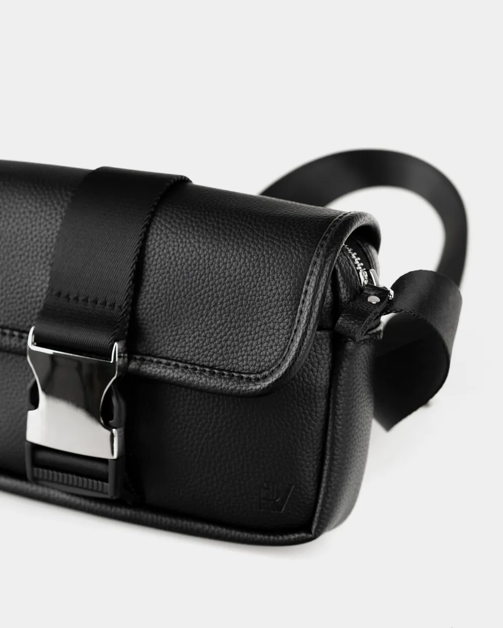 "CLASSIC BAG" екошкіра, чорна