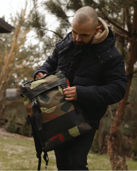 "TRAVELER" принт отем