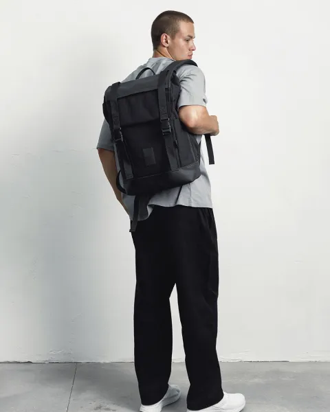 "AVIAPACK LARGE" (20 л.) ЧОРНИЙ