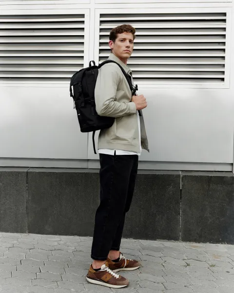 "Travel Tec M" (19 л.) поліестер, чорний