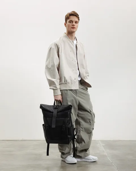 "Lowcoster Roll Large" (27 л.)  поліестер, чорний