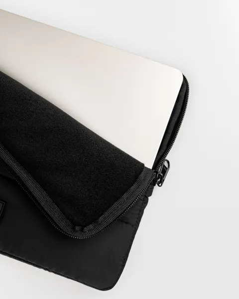 ЧОХОЛ ДЛЯ MACBOOK "CHESTER" софт, чорний