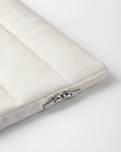 ЧОХОЛ ДЛЯ MACBOOK "CHESTER" софт, молочний