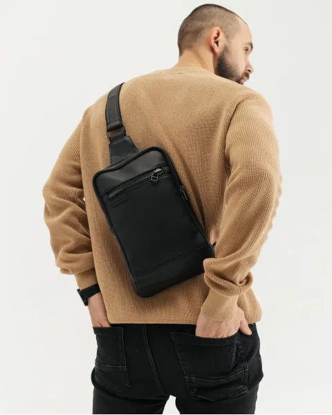 "SHUTTLE UNO BAG" ЕКОШКІРА, ЧОРНА