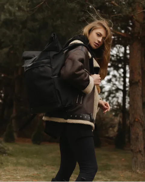 "Journey" (27 л.) поліестер, чорний