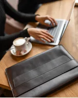 "LAPTOP CASE" коричневий