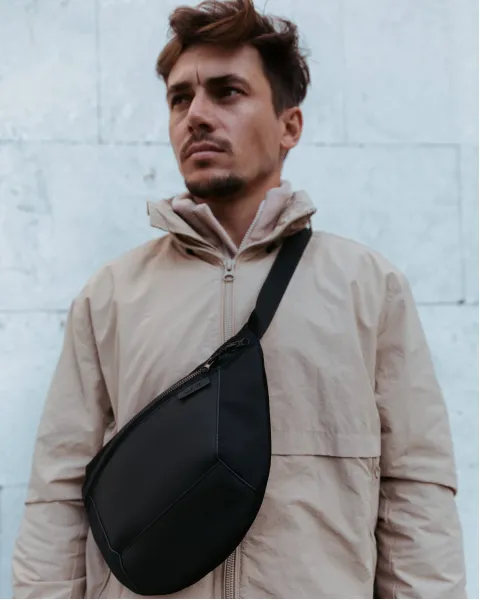 "SHUTTLE BG" ПОЛІЕСТЕР, ЧОРНА