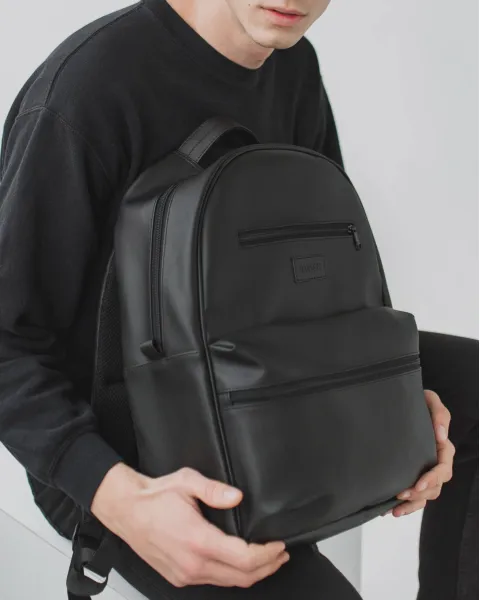 "TIPOLEATHER " глянцевий, чорний